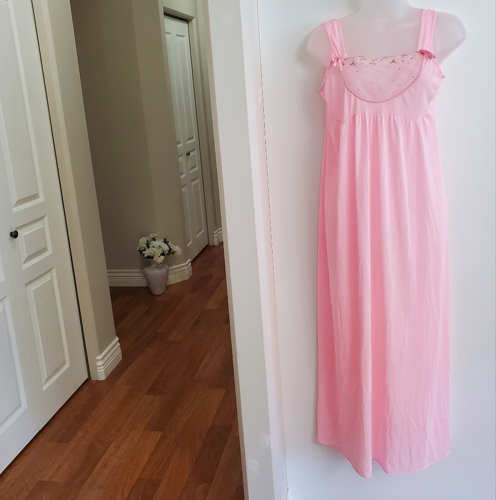 Pink Sleeveless Nightgown sz S-M 34-35 bust
